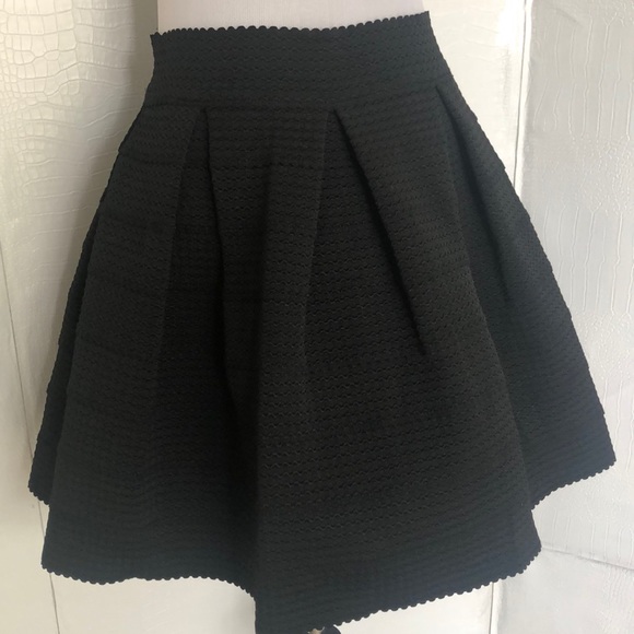 Express Dresses & Skirts - EXPRESS BLACK SKIRT.